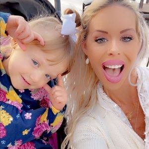 EVERY DAY IS A SALE!  NOTICIA - DO NOT BUY!  Bookmark our closet!